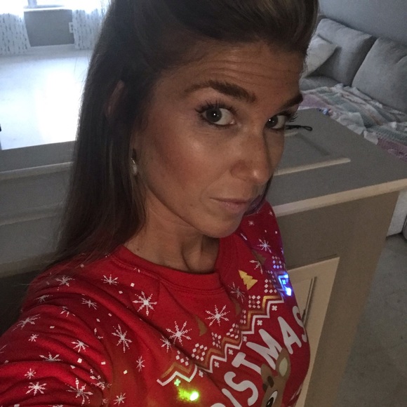 Meet your Posher, Kristen - Picture 2 of 3